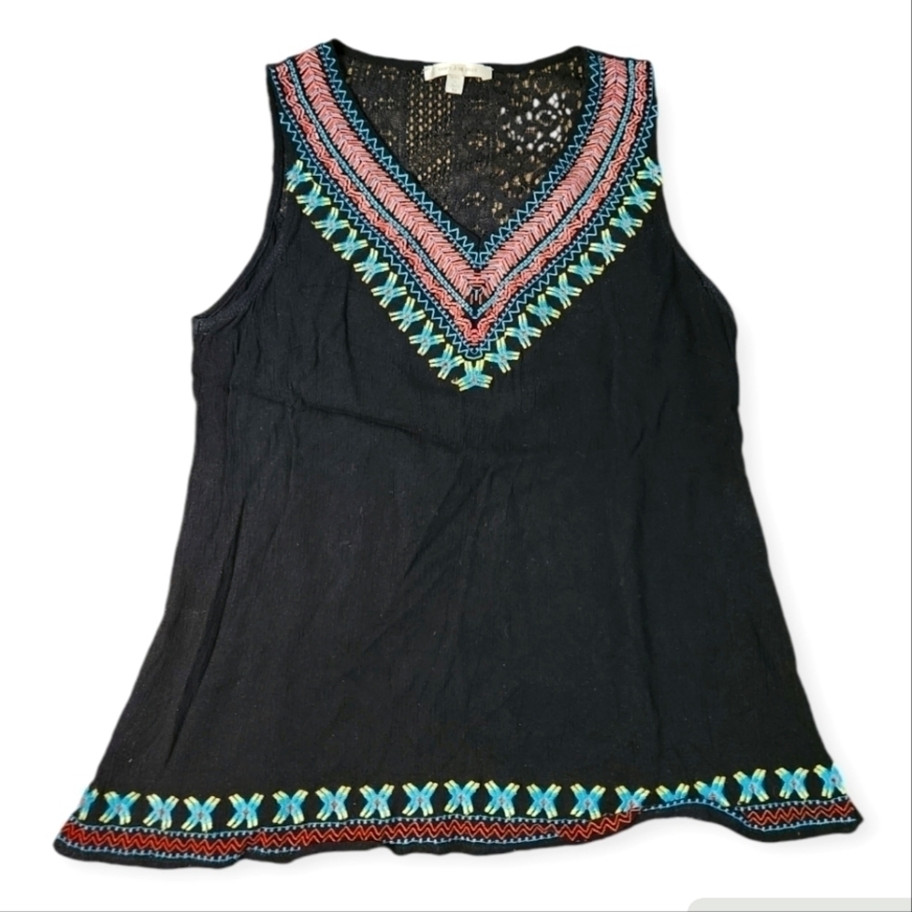 Skies are Blue Embroidered V- neck Medium